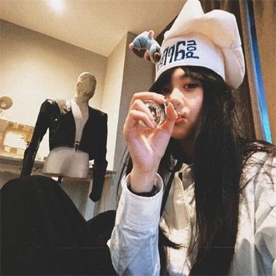 大洋之间的灯光